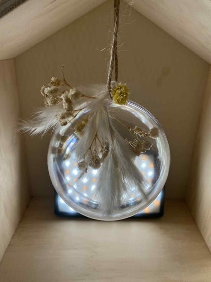 Boule de Noël personnalisée avec fleurs séchées 🌸